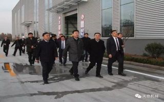 山東省住建廳黨組成員、副廳長張曉海蒞臨天意機(jī)械調(diào)研指導(dǎo)